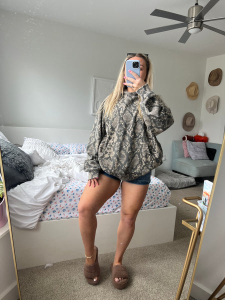 VINTAGE SNAKE HOODIE