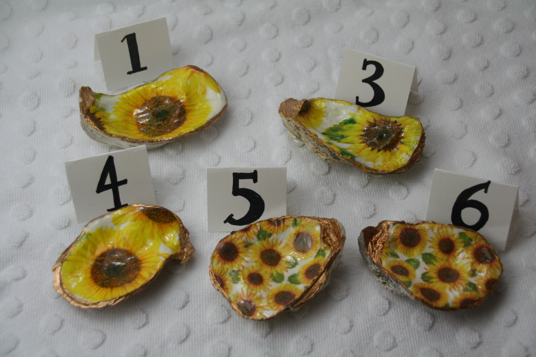 Oyster Trinket Dish (Sunflower)