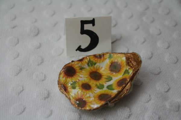 Oyster Trinket Dish (Sunflower)